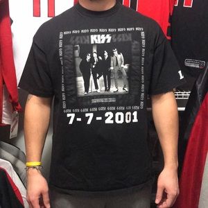 Vintage Kiss Band shirt.